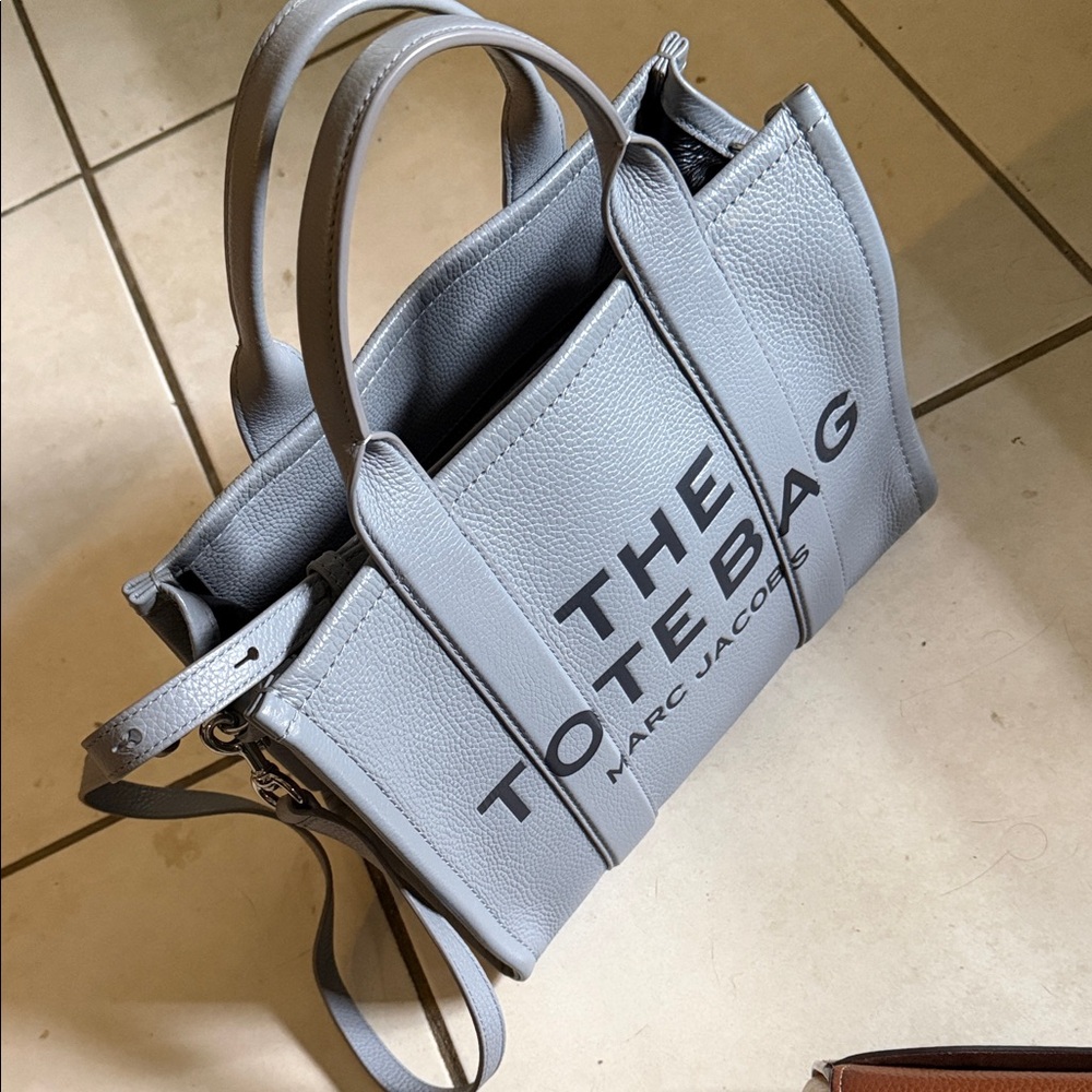 Marc Jacobs The Tote Bag in wolf Gray